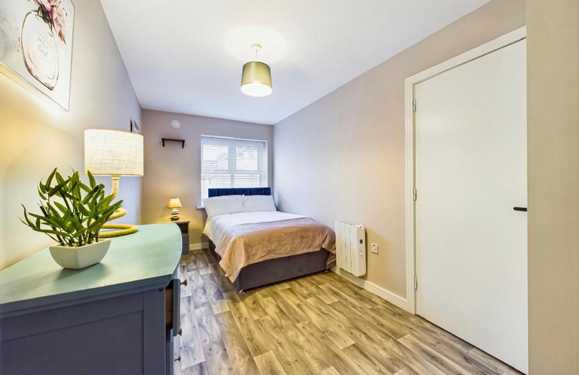 Modern Luxury Living In Center Waterford