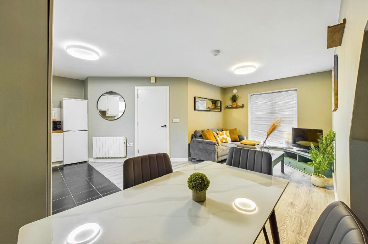 Apartment Modern Luxury Living In Center *